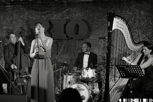 Niki King is winner of the prestigious Perrier Jazz Vocalist of the Year award at the Café De Paris in London in 2001.