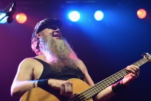 Jake Bakesnake Byers with an example of a "proper" beard