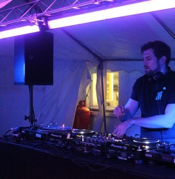 Folk at the Fest, OutDores 1/4/2017 – Images OutDores, 1st of April 2017