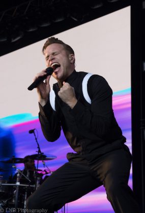 Olly Murs at Bught Park Inverness on the 22nd of July 2017 8 285x420 - Olly Murs, 22/7/2017 - Images