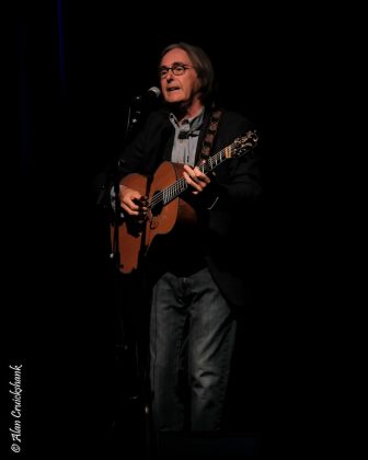 Dougie MacLean, 12/10/2017 Strathpeffer Pavilion