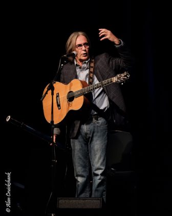 Dougie MacLean, 12/10/2017 Strathpeffer Pavilion