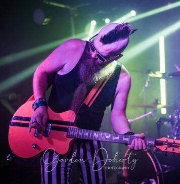 The Dihydro, Tooth and Claw – Images